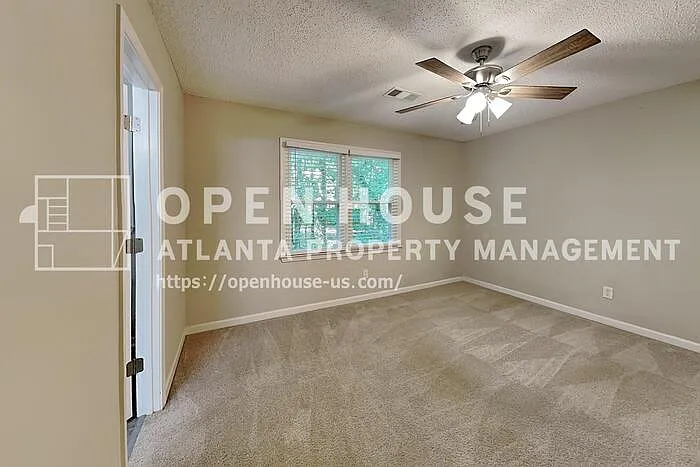 77 Vienna Way — Photo 10