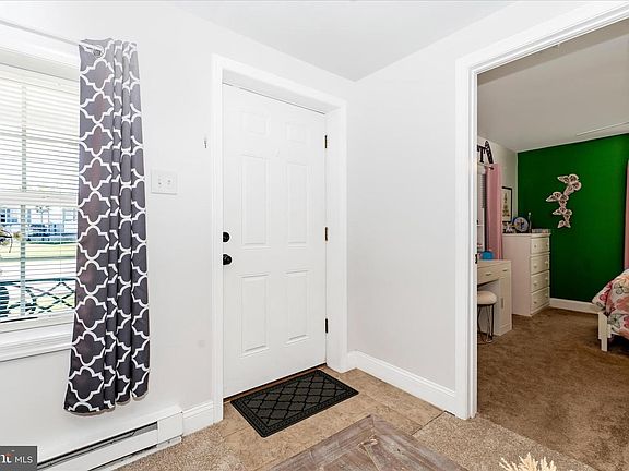 5th image of 105 N Preston St