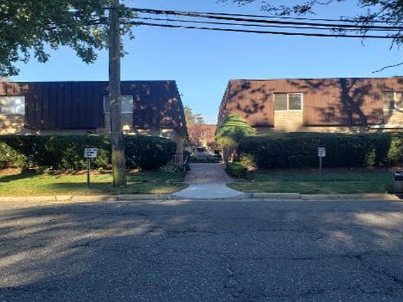 2nd image of 200 Hilton Ave Unit 46