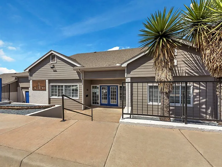 Lake Hefner Townhomes — Photo 3