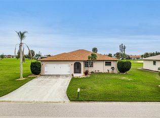 178 Caddy Rd, Rotonda West, FL 33947