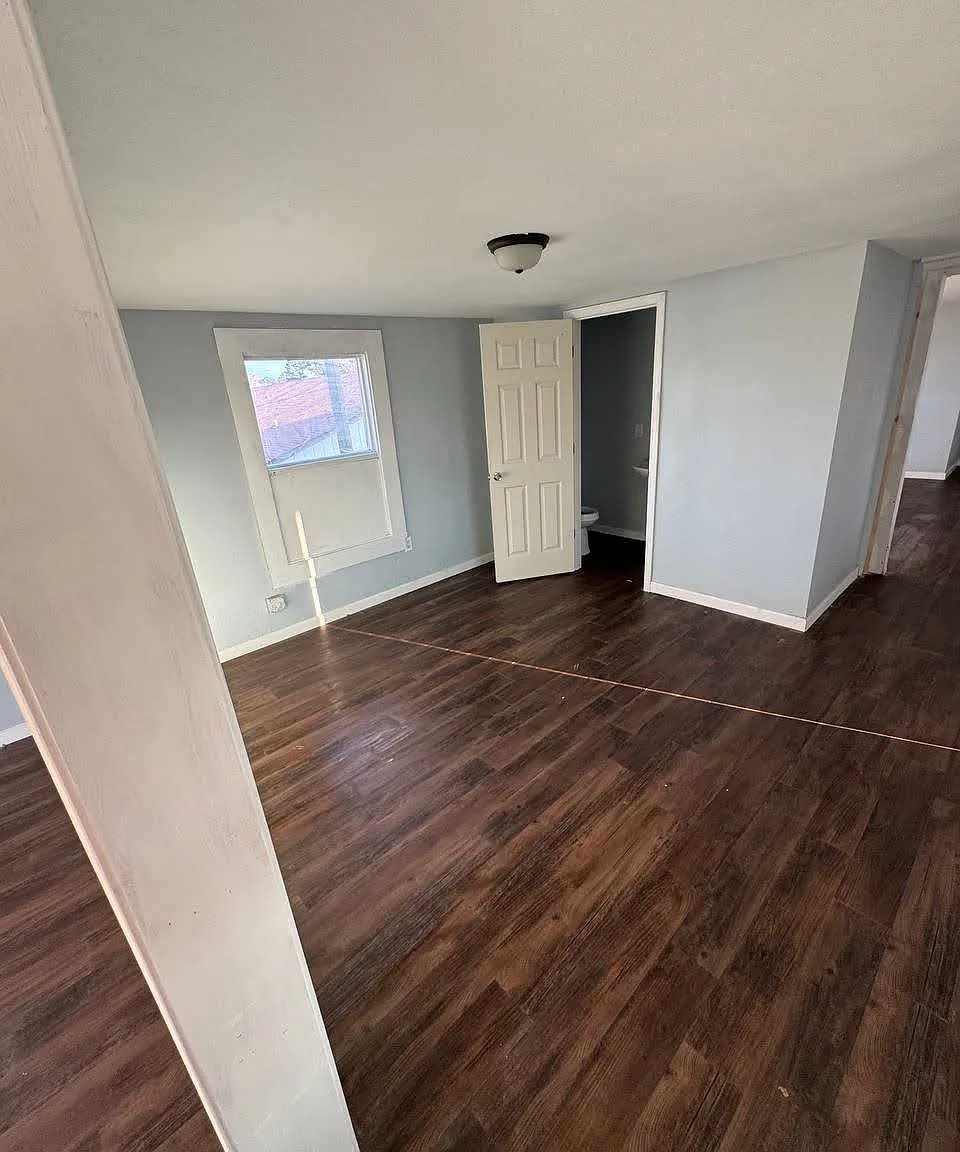 Breckenridge Apartments — Photo 2