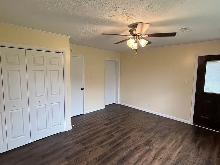 6617 Brackett Rd — Photo 22