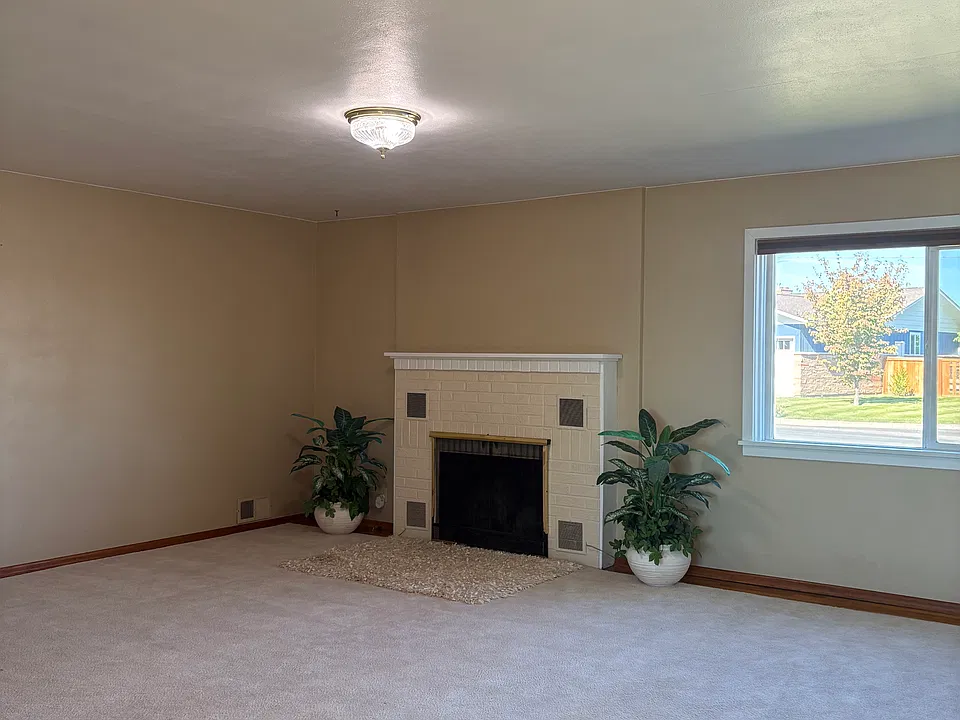 501 W Grandview Ave