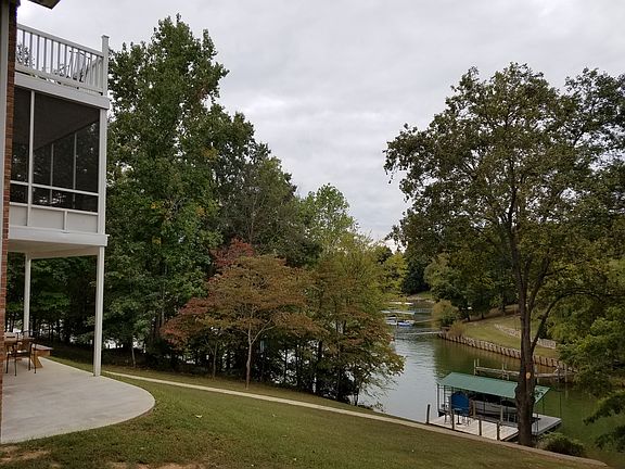 4th image of 142 Holly Tree Dr