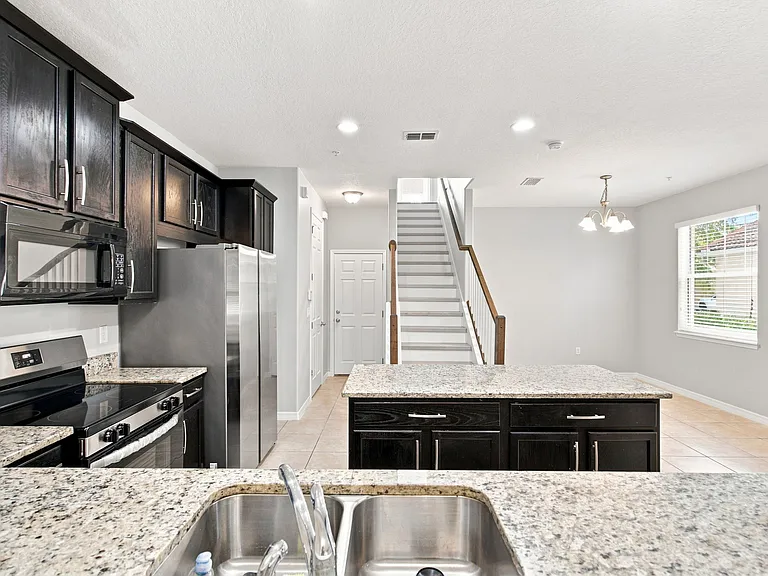 4822 Matteo Trl — Photo 6