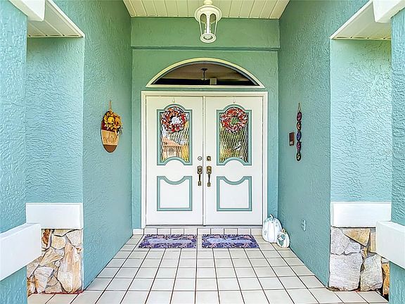 2nd image of 8108 SHORECREST COURT