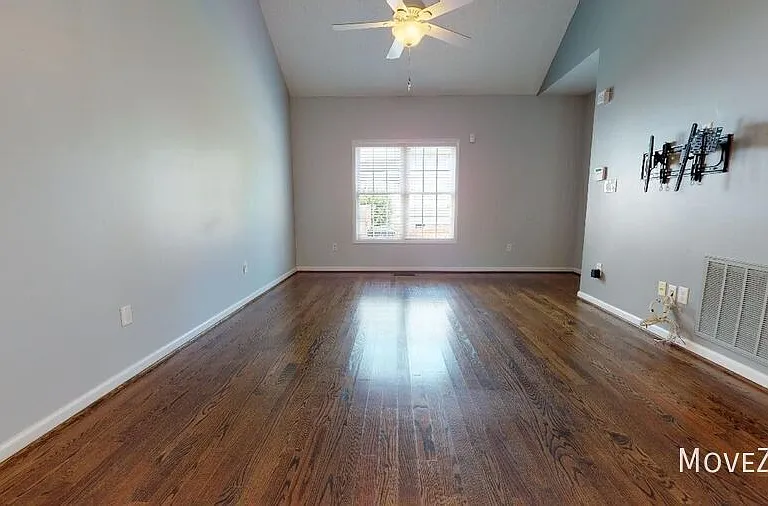 2325 K Wesley Way — Photo 9
