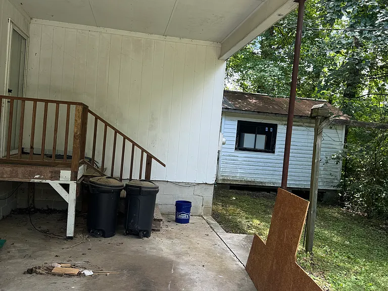 106 Turner Dr — Photo 2