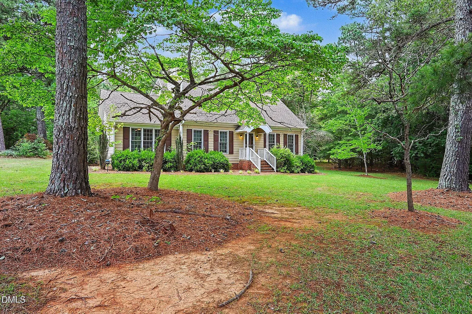 3 bed, 1800 sqft, $2,200 — Photo 4