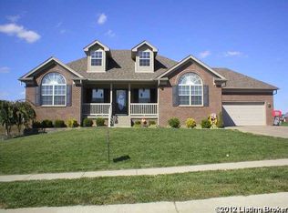 333 Crimson Creek Dr, Mount Washington, KY 40047