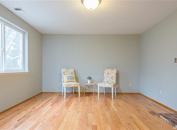 3rd image of 2810 87th Avenue Ct W