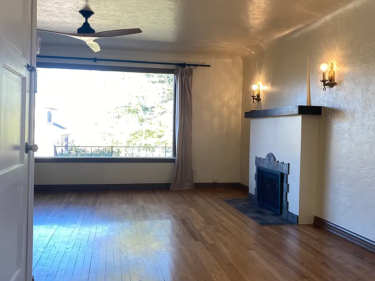2055 Gold St — Photo 7