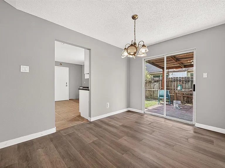 10814 Parkland Woods Dr — Photo 14