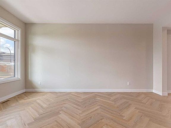 5th image of 807 W Sora Blvd SE