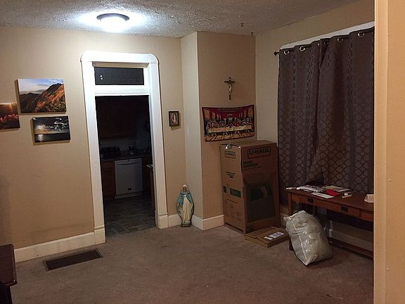 4th image of 810 Noble St