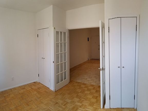 3rd image of 25 Jones St APT 3A