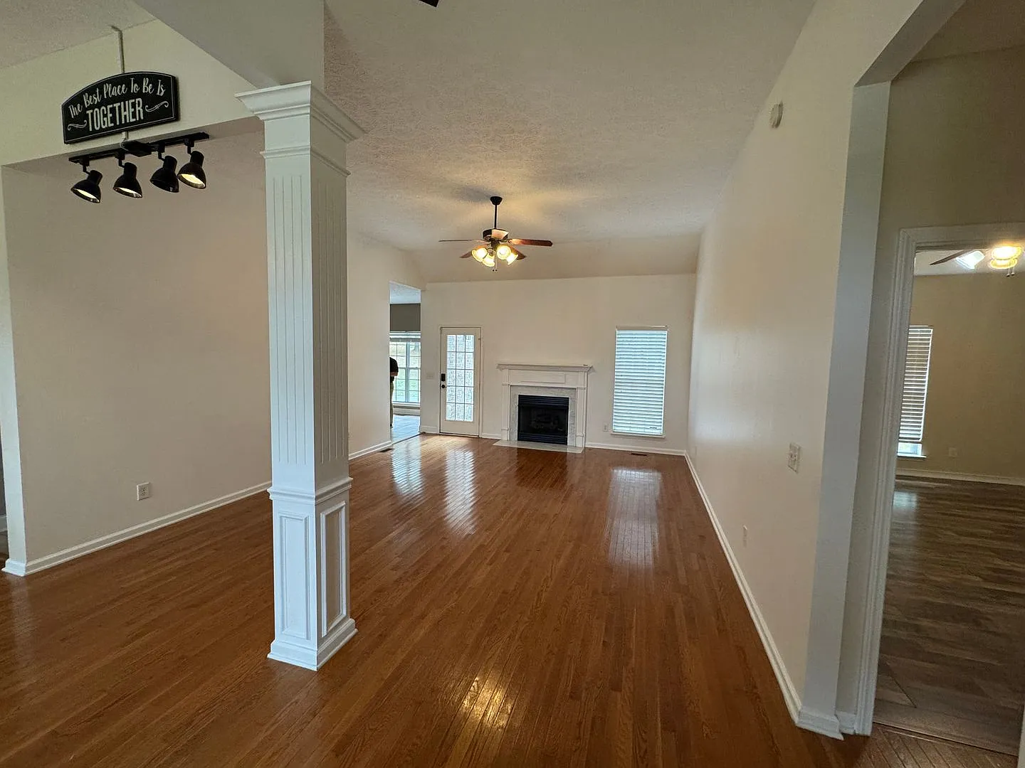 G Team - For Lease- 3 Bed 2 Bath — Photo 4