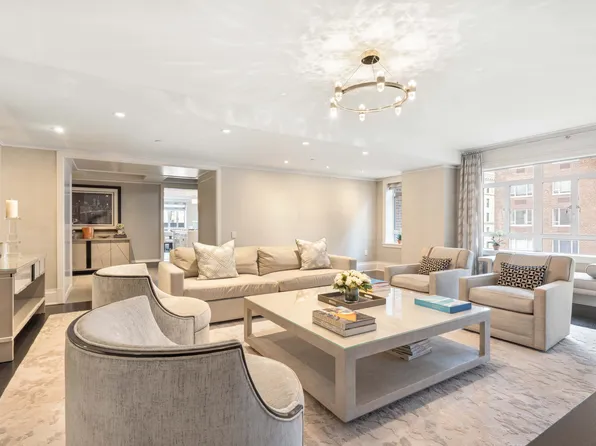 21 East 61st Street image 1 of 33