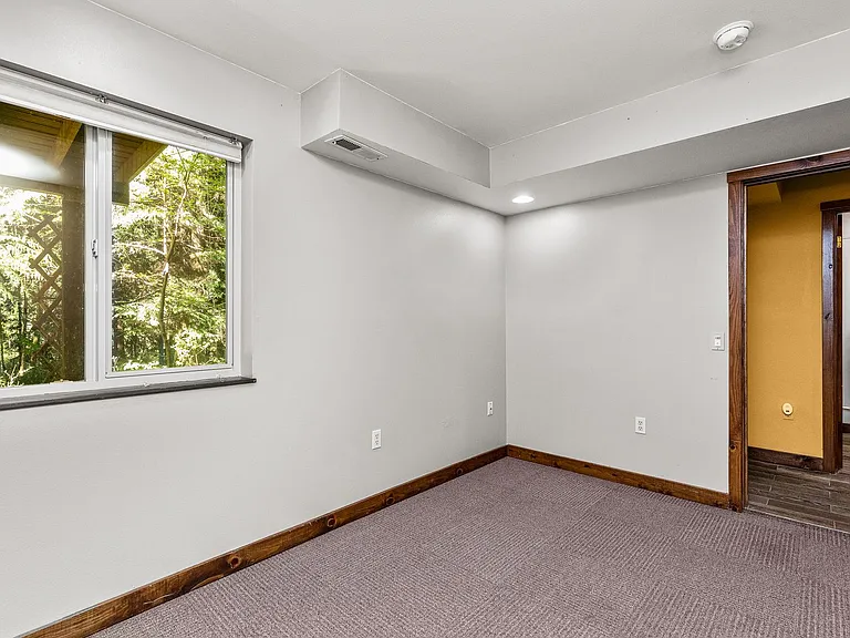 22030 E Lost Lake Rd — Photo 36