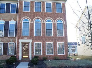 25811 Mews Ter, Chantilly, VA 20152