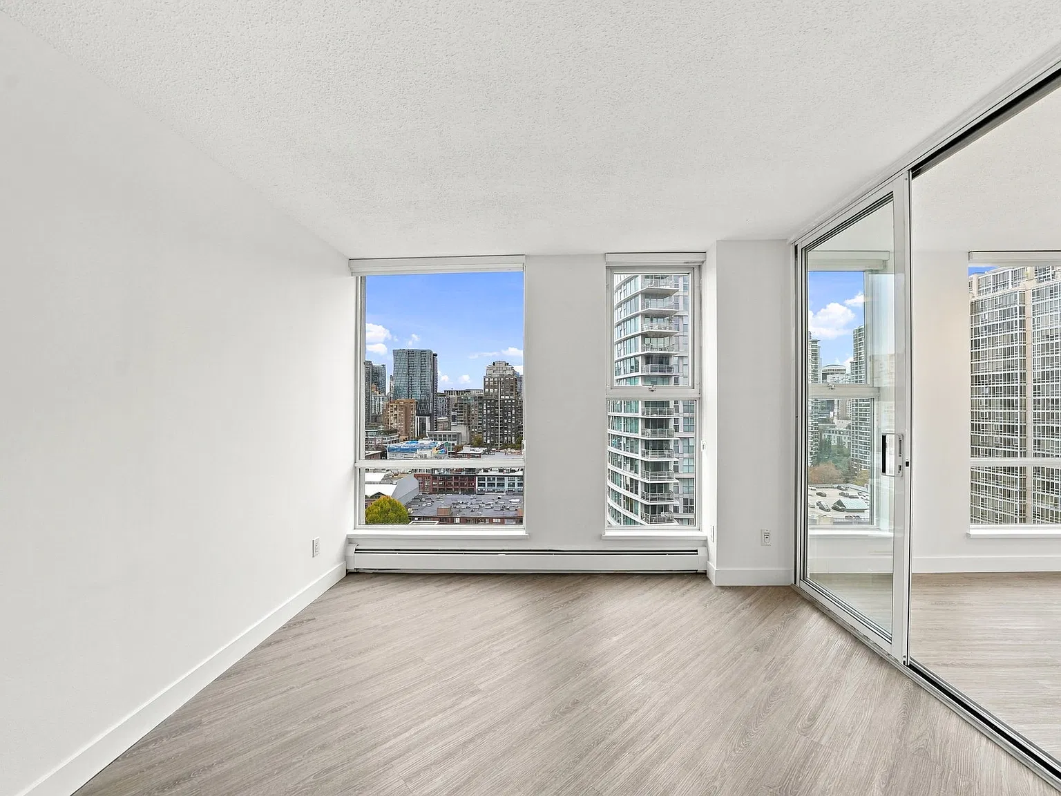 1 bed, 688 sqft, $3,250 — Photo 2