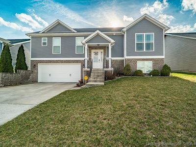 9011 Woodford Drive, Charlestown, IN, 47111