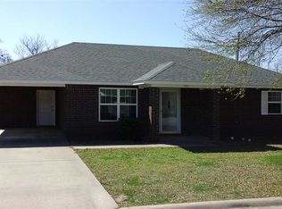 366 Elm St, Lone Grove, OK 73443