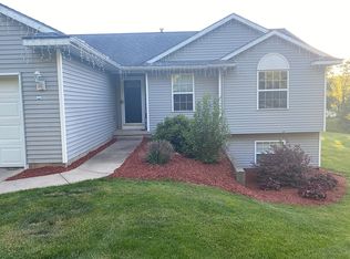 5612 Conklin Rd, Lowell, MI 49331