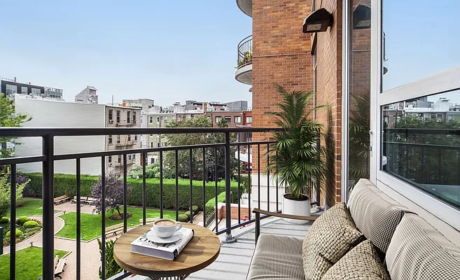 Sold by Compass | media 2