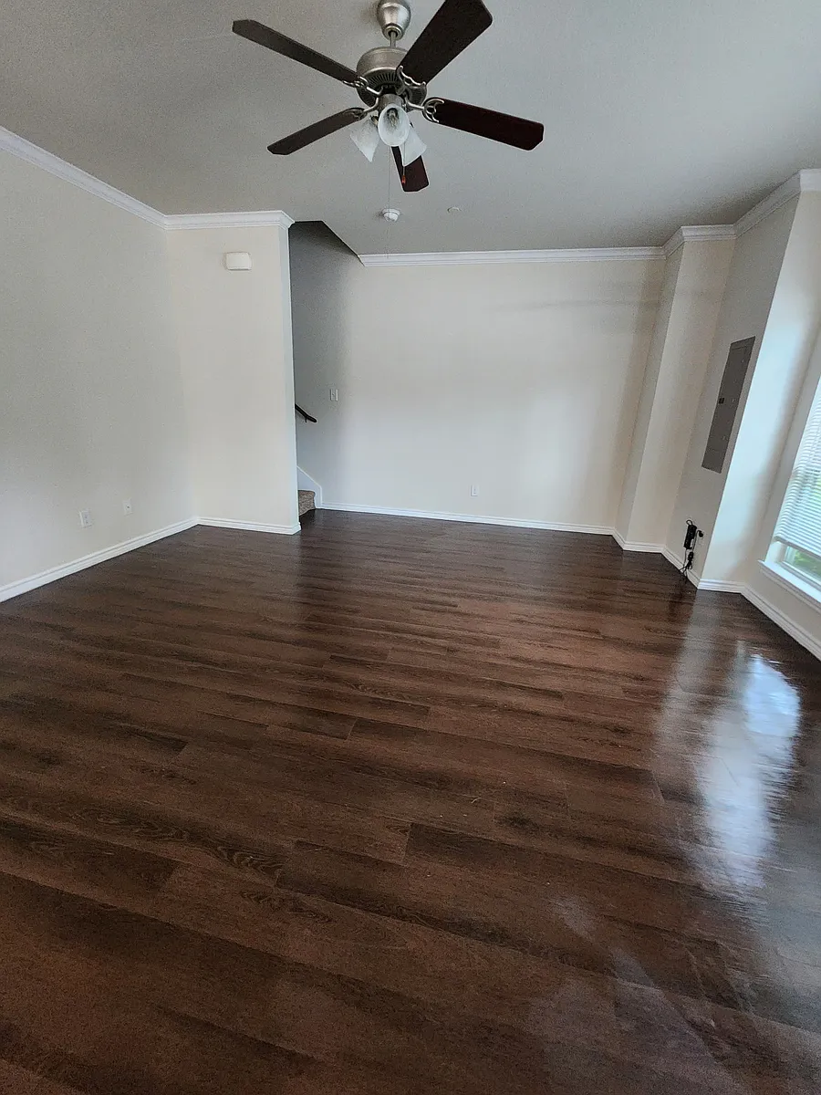 Building Photo - 5516 Del Rey Dr