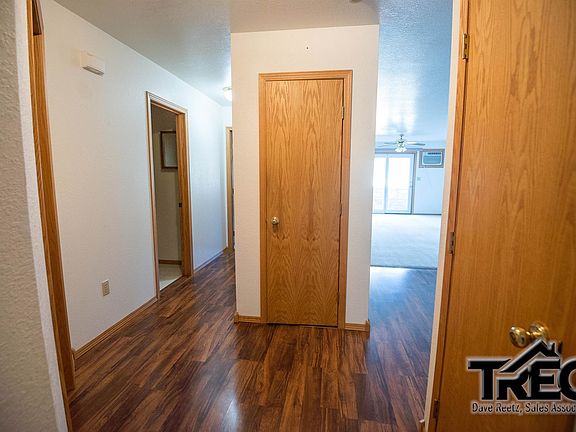 3rd image of 555 Kattenhorn Dr #9
