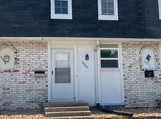6960 NW Chapel Woods Ln, Kansas City, MO 64152