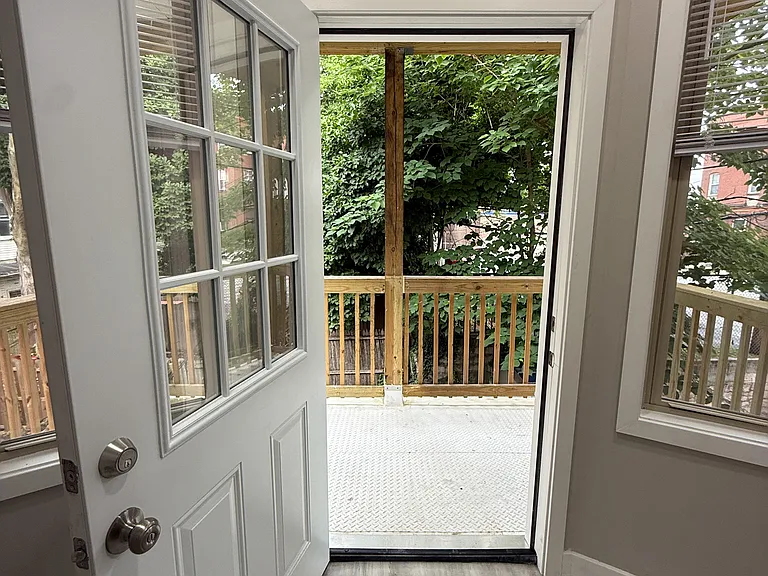 204 S 41st St — Photo 33