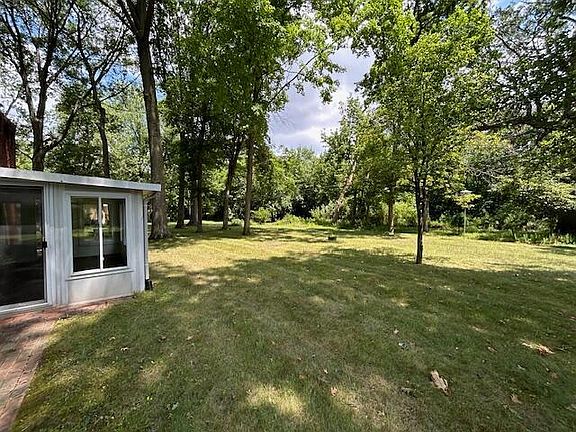 5th image of 1360 Birchwood Dr