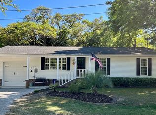 110 Minnow Dr, Pawleys Island, SC 29585