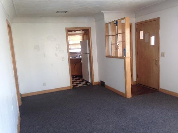 5th image of 3950 Lyndale Ave N
