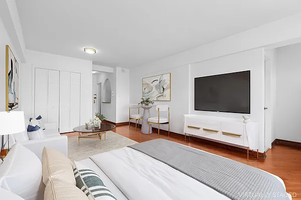 Rented by Compass | media 20