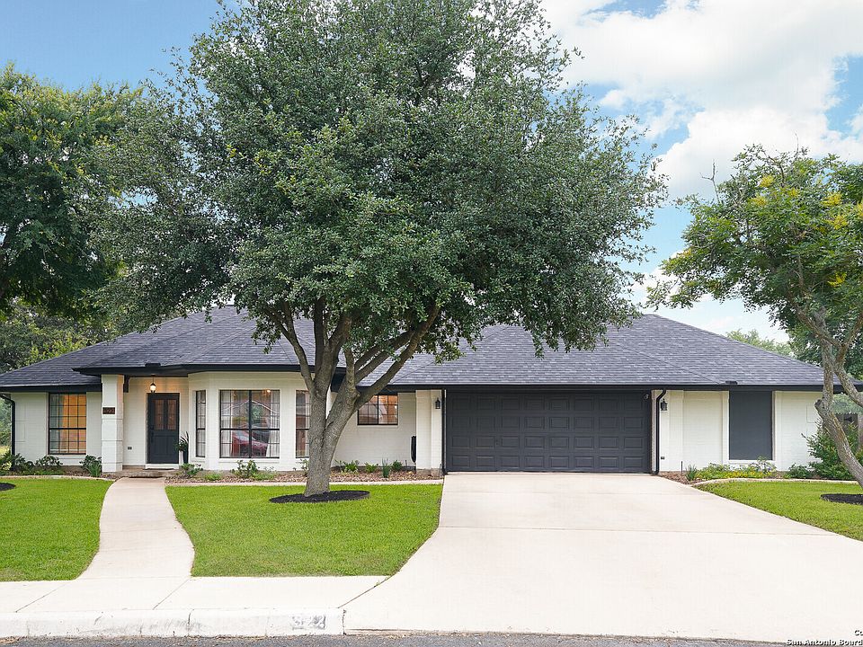 1st image of 322 chaparral creek