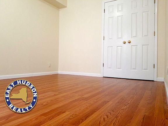 3rd image of 2136 47th St #1