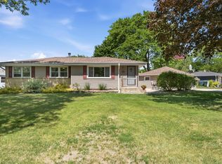 5426 Middleton Dr, Greendale, WI 53129