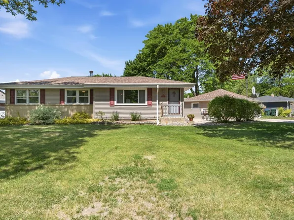 5426 Middleton DRIVE, Greendale, WI 53129