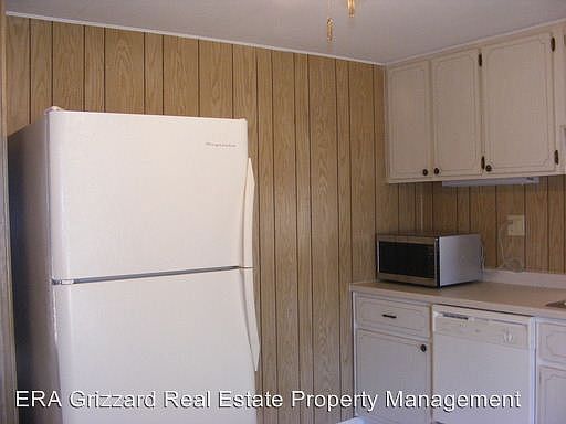 5th image of 213 N Truett St