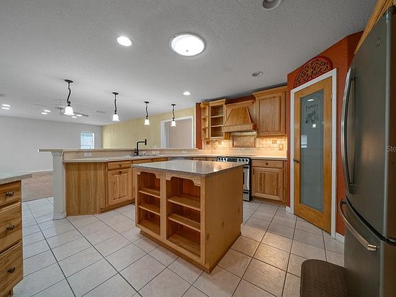 4th image of 2310 SE 22nd Loop