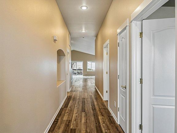 4th image of 3601 SW 30th St