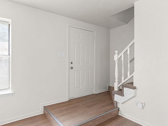 5th image of 935 Still Harbor Cir