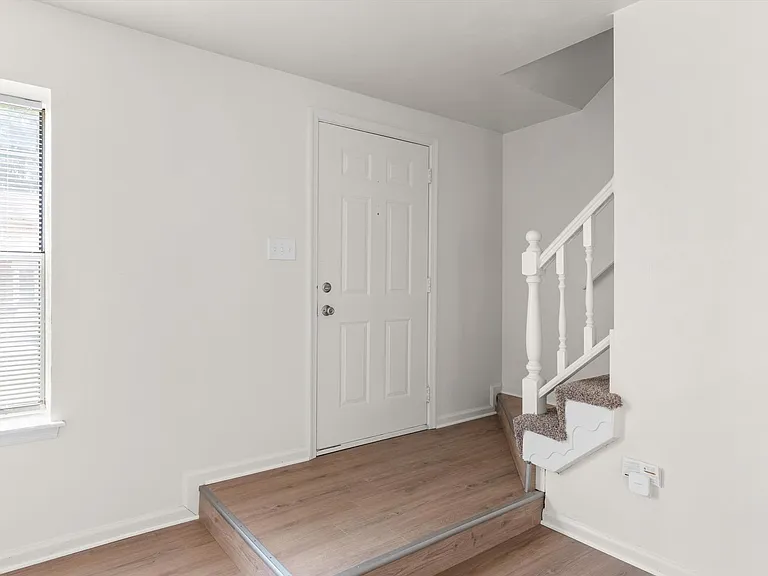 935 Still Harbor Cir — Photo 5