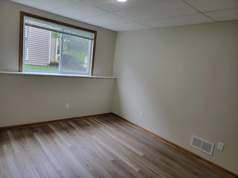 9673 Little Creek Ct — Photo 18
