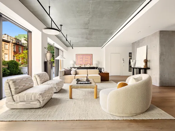 455 West 19th Street image 6 of 29