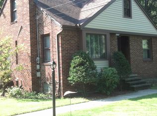 25697 W Hedgewood Dr, Westlake, OH